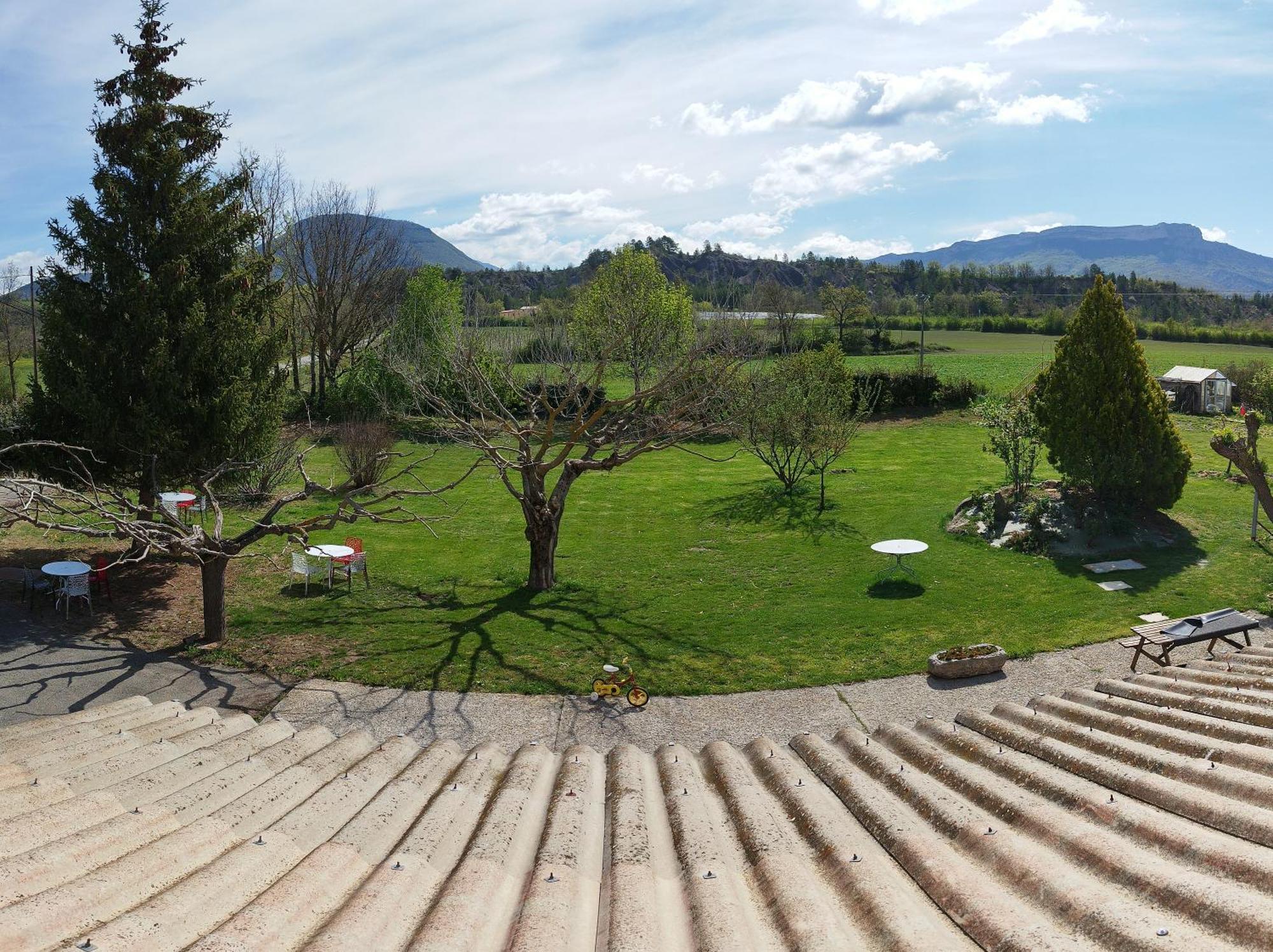 Le Petit Caboulot En Pleine Nature Vaumeilh Exteriör bild